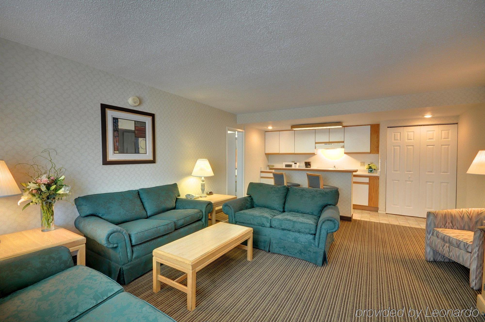 Red Roof Inn & Suites Dekalb Quarto foto
