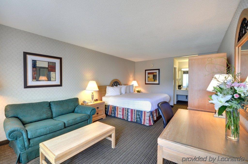 Red Roof Inn & Suites Dekalb Quarto foto