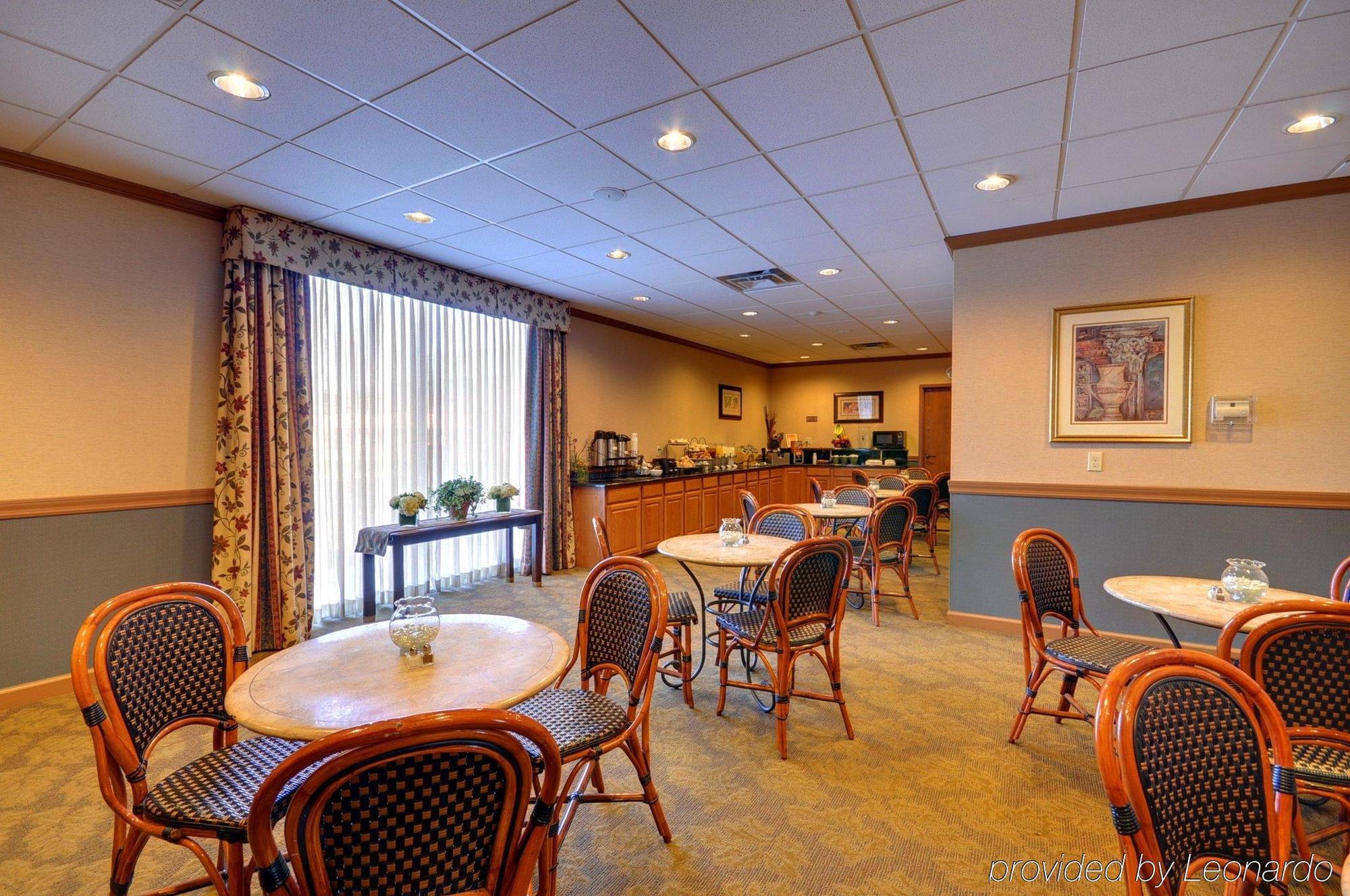 Red Roof Inn & Suites Dekalb Restaurante foto